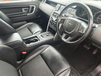 LAND ROVER DISCOVERY SPORT 2.0 TD4 SE Tech SUV 5dr Diesel Auto 4WD Euro 6 (s/s) (180 ps)