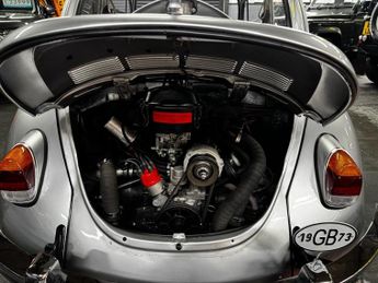 VOLKSWAGEN BEETLE 1300