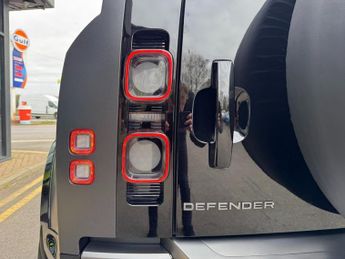 LAND ROVER DEFENDER 5.0 P525 V8 Carpathian Edition SUV 3dr Petrol Auto 4WD Euro 6 (s