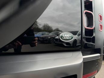 LAND ROVER DEFENDER 5.0 P525 V8 Carpathian Edition SUV 3dr Petrol Auto 4WD Euro 6 (s