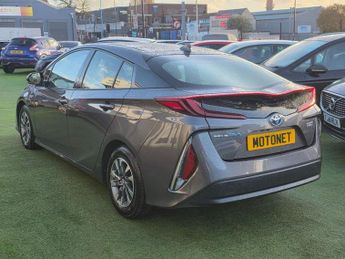 TOYOTA PRIUS 1.8 VVT 8.8kWh Business Edition Plus Hatchback 5dr Petrol Plug-i