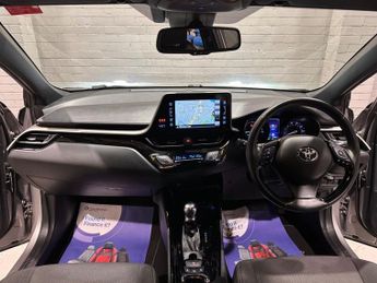 TOYOTA C-HR 1.8 VVT-h Dynamic SUV 5dr Petrol Hybrid CVT Euro 6 (s/s) (122 ps