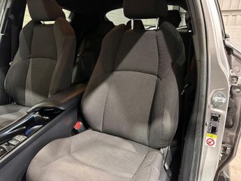 TOYOTA C-HR 1.8 VVT-h Dynamic SUV 5dr Petrol Hybrid CVT Euro 6 (s/s) (122 ps