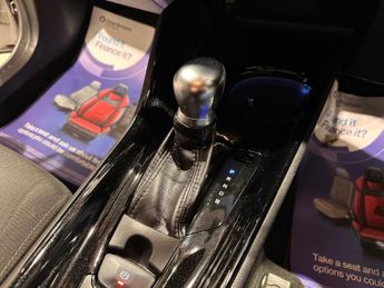 TOYOTA C-HR 1.8 VVT-h Dynamic SUV 5dr Petrol Hybrid CVT Euro 6 (s/s) (122 ps