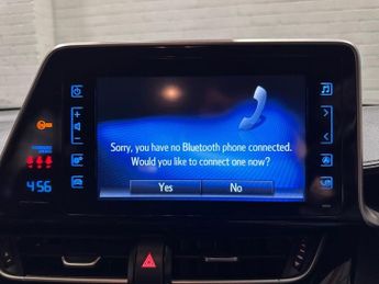 TOYOTA C-HR 1.8 VVT-h Dynamic SUV 5dr Petrol Hybrid CVT Euro 6 (s/s) (122 ps