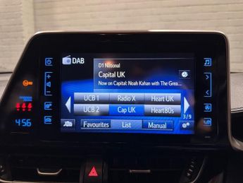 TOYOTA C-HR 1.8 VVT-h Dynamic SUV 5dr Petrol Hybrid CVT Euro 6 (s/s) (122 ps