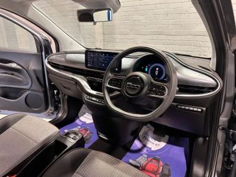 FIAT 500E 42kWh Icon Hatchback 3dr Electric Auto (118 ps)