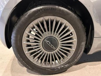 FIAT 500E 42kWh Icon Hatchback 3dr Electric Auto (118 ps)