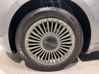FIAT 500E 42kWh Icon Hatchback 3dr Electric Auto (118 ps)