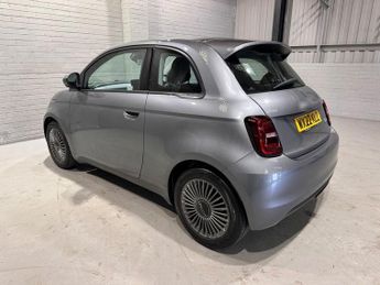 FIAT 500E 42kWh Icon Hatchback 3dr Electric Auto (118 ps)