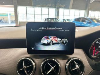 MERCEDES-BENZ 180 1.6 GLA180 GPF Urban Edition SUV 5dr Petrol 7G-DCT Euro 6 (s/s) 