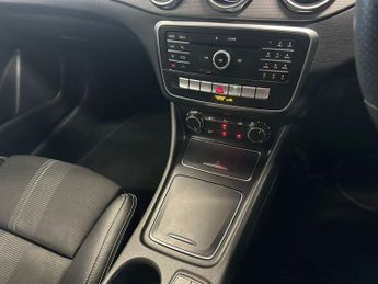 MERCEDES-BENZ 180 1.6 GLA180 GPF Urban Edition SUV 5dr Petrol 7G-DCT Euro 6 (s/s) 