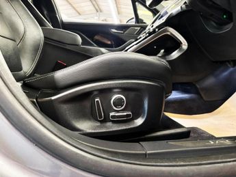 JAGUAR I-PACE 400 90kWh Black SUV 5dr Electric Auto 4WD (400 ps)