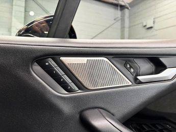 JAGUAR I-PACE 400 90kWh Black SUV 5dr Electric Auto 4WD (400 ps)