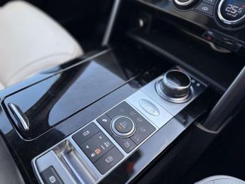 LAND ROVER DISCOVERY 3.0 SD V6 HSE Luxury SUV 5dr Diesel Auto 4WD Euro 6 (s/s) (306 p