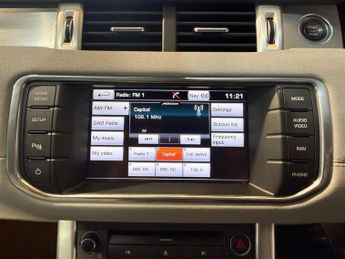 LAND ROVER RANGE ROVER EVOQUE 2.2 SD4 Pure Tech SUV 5dr Diesel Auto 4WD Euro 5 (s/s) (190 ps)