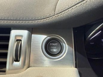 LAND ROVER RANGE ROVER EVOQUE 2.2 SD4 Pure Tech SUV 5dr Diesel Auto 4WD Euro 5 (s/s) (190 ps)
