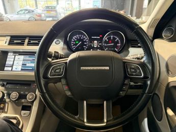 LAND ROVER RANGE ROVER EVOQUE 2.2 SD4 Pure Tech SUV 5dr Diesel Auto 4WD Euro 5 (s/s) (190 ps)