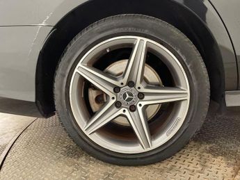 MERCEDES-BENZ E-CLASS 2.0 E300e 13.5kWh AMG Line (Premium) Saloon 4dr Petrol Plug-in H