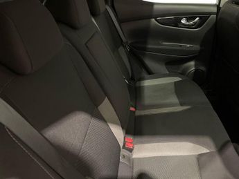 NISSAN QASHQAI 1.3 DIG-T N-Connecta SUV 5dr Petrol DCT Auto Euro 6 (s/s) (160 p