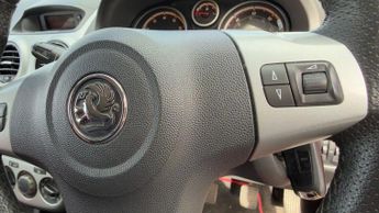 VAUXHALL CORSA 1.2i 16v SXi Hatchback 3dr Petrol Manual (124 g/km, 84 bhp)