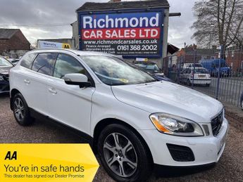 VOLVO XC60 2.4 D5 SE LUX NAV AWD 5d 212 BHP