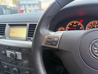 VAUXHALL VECTRA 3.0 CDTi V6 24V Elite Hatchback 5dr Diesel Automatic- FANTASTIC 
