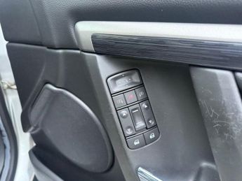 VAUXHALL VECTRA 3.0 CDTi V6 24V Elite Hatchback 5dr Diesel Automatic- FANTASTIC 