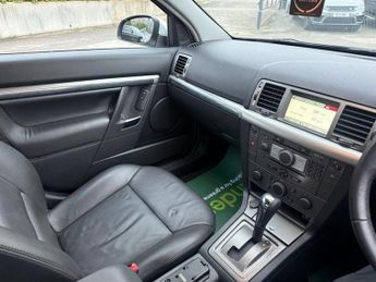 VAUXHALL VECTRA 3.0 CDTi V6 24V Elite Hatchback 5dr Diesel Automatic- FANTASTIC 