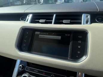 LAND ROVER RANGE ROVER SPORT 3.0 SD V6 HSE SUV 5dr Diesel Auto 4WD Euro 6 (s/s) (306 ps)-Fant