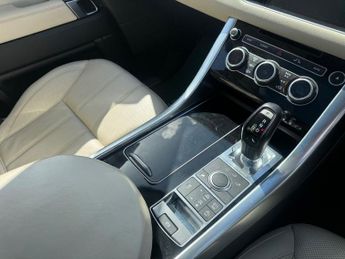 LAND ROVER RANGE ROVER SPORT 3.0 SD V6 HSE SUV 5dr Diesel Auto 4WD Euro 6 (s/s) (306 ps)-Fant