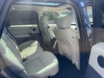 LAND ROVER RANGE ROVER SPORT 3.0 SD V6 HSE SUV 5dr Diesel Auto 4WD Euro 6 (s/s) (306 ps)-Fant