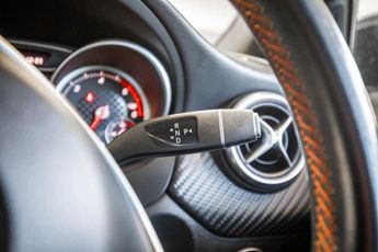 MERCEDES-BENZ A-CLASS 2.1 A200d AMG Line (Premium) Hatchback 5dr Diesel 7G-DCT Euro 6 
