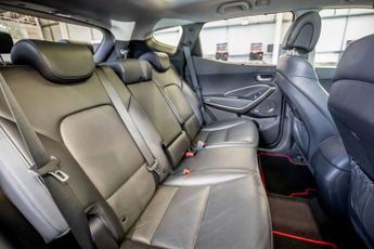 HYUNDAI SANTA FE 2.2 CRDi Blue Drive Premium SE SUV 5dr Diesel Auto 4WD Euro 6 (s