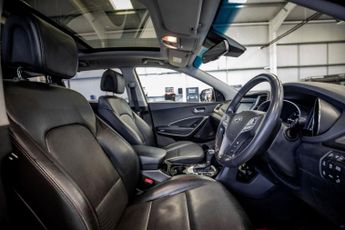 HYUNDAI SANTA FE 2.2 CRDi Blue Drive Premium SE SUV 5dr Diesel Auto 4WD Euro 6 (s