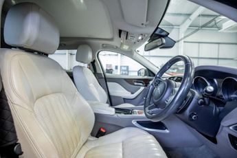 JAGUAR F-PACE 2.0 D180 Portfolio SUV 5dr Diesel Auto AWD Euro 6 (s/s) (180 ps)