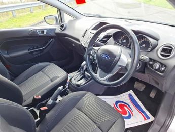 FORD FIESTA 1.6 Zetec Hatchback 5dr Petrol Powershift Euro 5 (105 ps)