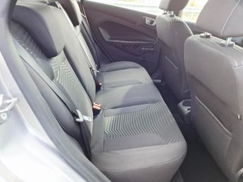 FORD FIESTA 1.6 Zetec Hatchback 5dr Petrol Powershift Euro 5 (105 ps)