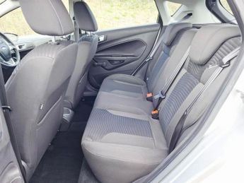 FORD FIESTA 1.6 Zetec Hatchback 5dr Petrol Powershift Euro 5 (105 ps)