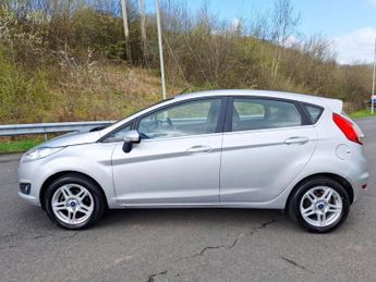 FORD FIESTA 1.6 Zetec Hatchback 5dr Petrol Powershift Euro 5 (105 ps)