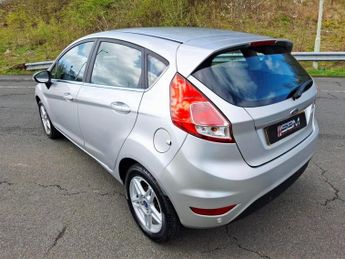 FORD FIESTA 1.6 Zetec Hatchback 5dr Petrol Powershift Euro 5 (105 ps)