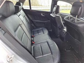 MERCEDES-BENZ E-CLASS 3.0 E350 CDI V6 BlueEfficiency Avantgarde Estate 5dr Diesel G-Tr