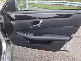 MERCEDES-BENZ E-CLASS 3.0 E350 CDI V6 BlueEfficiency Avantgarde Estate 5dr Diesel G-Tr