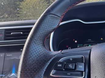 MG MG ZS 72.6kWh Trophy Long Range SUV 5dr Electric Auto (156 ps)