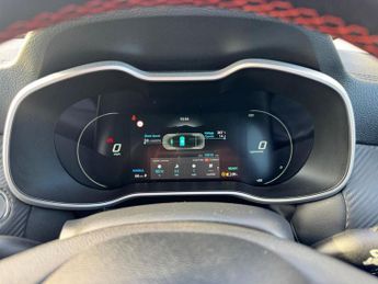 MG MG ZS 72.6kWh Trophy Long Range SUV 5dr Electric Auto (156 ps)