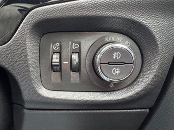 VAUXHALL Corsa Electric 50kWh SRi Nav Premium Hatchback 5dr Electric Auto (7.4Kw Charger