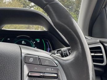 HYUNDAI IONIQ 38.3kWh Premium Hatchback 5dr Electric Auto (136 ps)