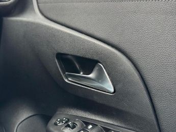 VAUXHALL Corsa Electric 50kWh SRi Premium Hatchback 5dr Electric Auto (136 ps)