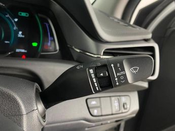 HYUNDAI IONIQ 38.3kWh Premium Hatchback 5dr Electric Auto (136 ps)