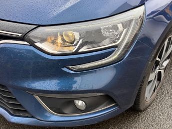 RENAULT MEGANE 1.5 Blue dCi Iconic Hatchback 5dr Diesel Manual Euro 6 (s/s) (11